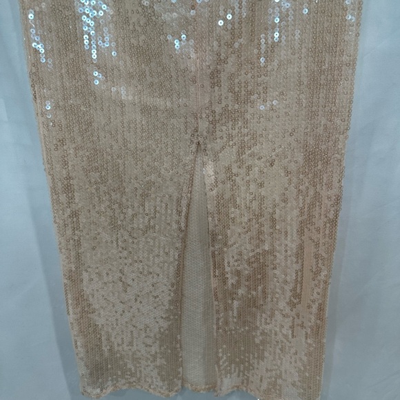 Edikted Riki light pink sheer sequin maxi Skirt - Picture 8 of 15